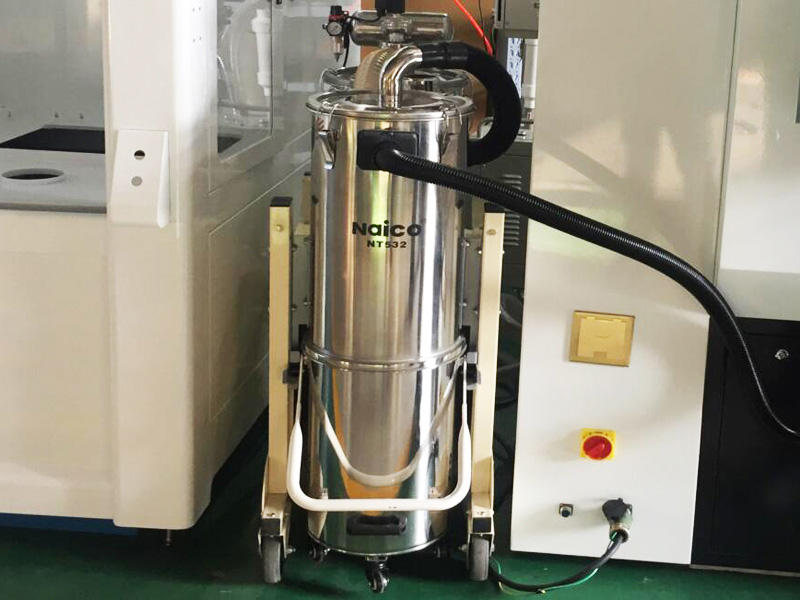 真空工业吸尘器的工作原理